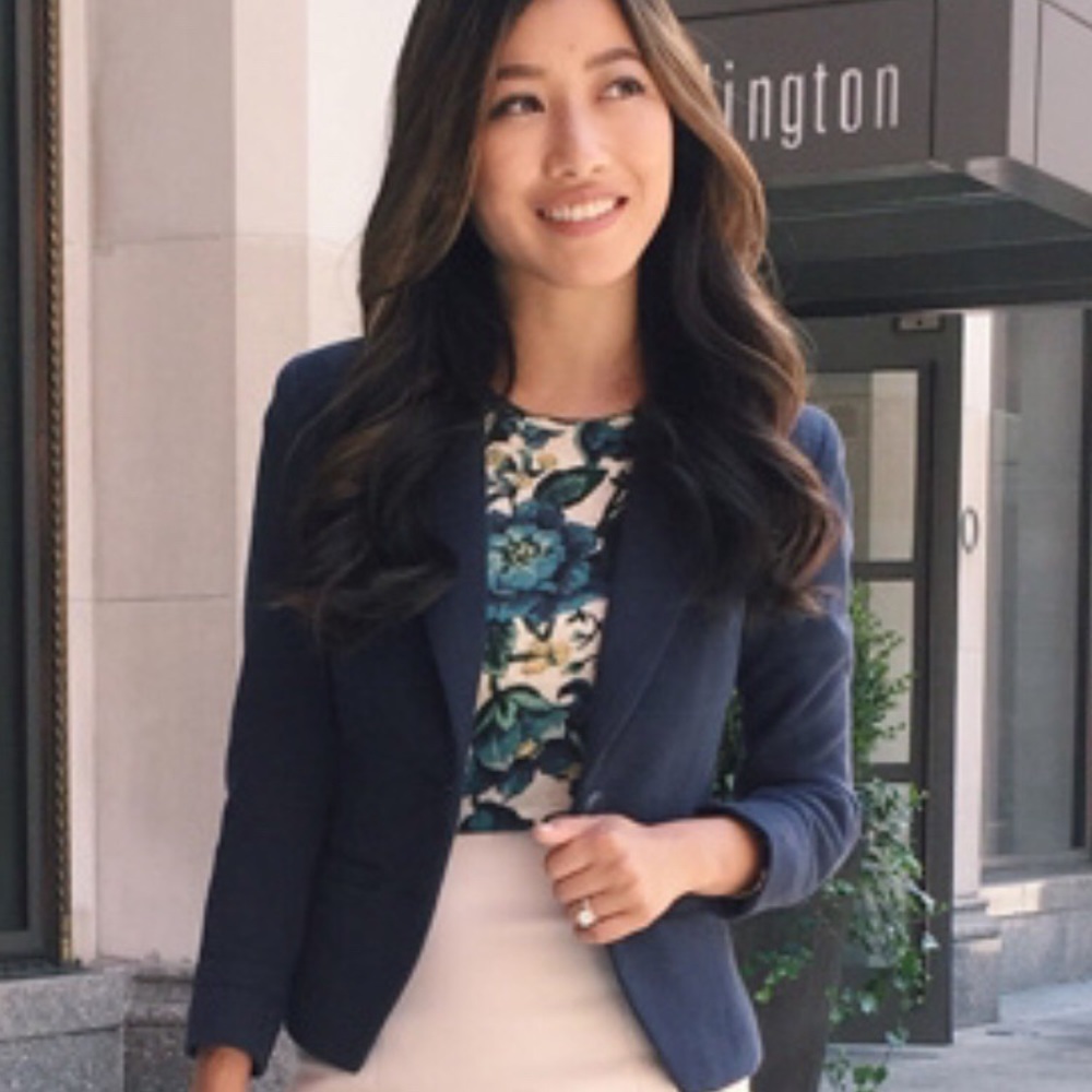 H&M Cropped Navy Blazer